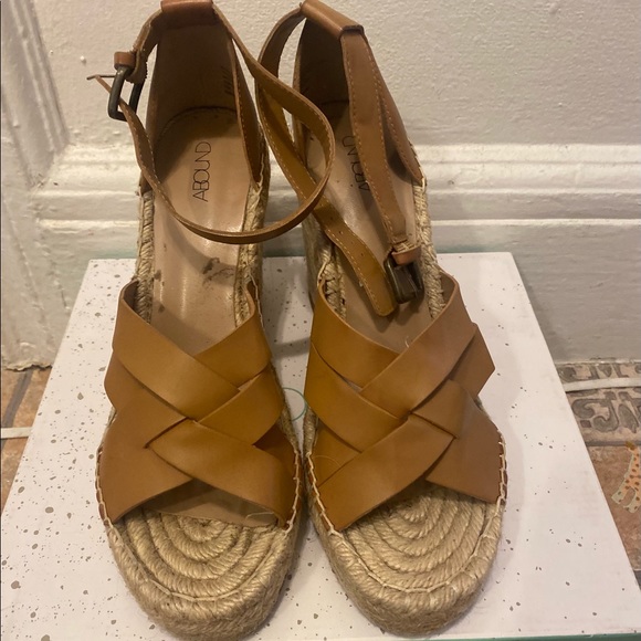 Espadrilles - Picture 3 of 5